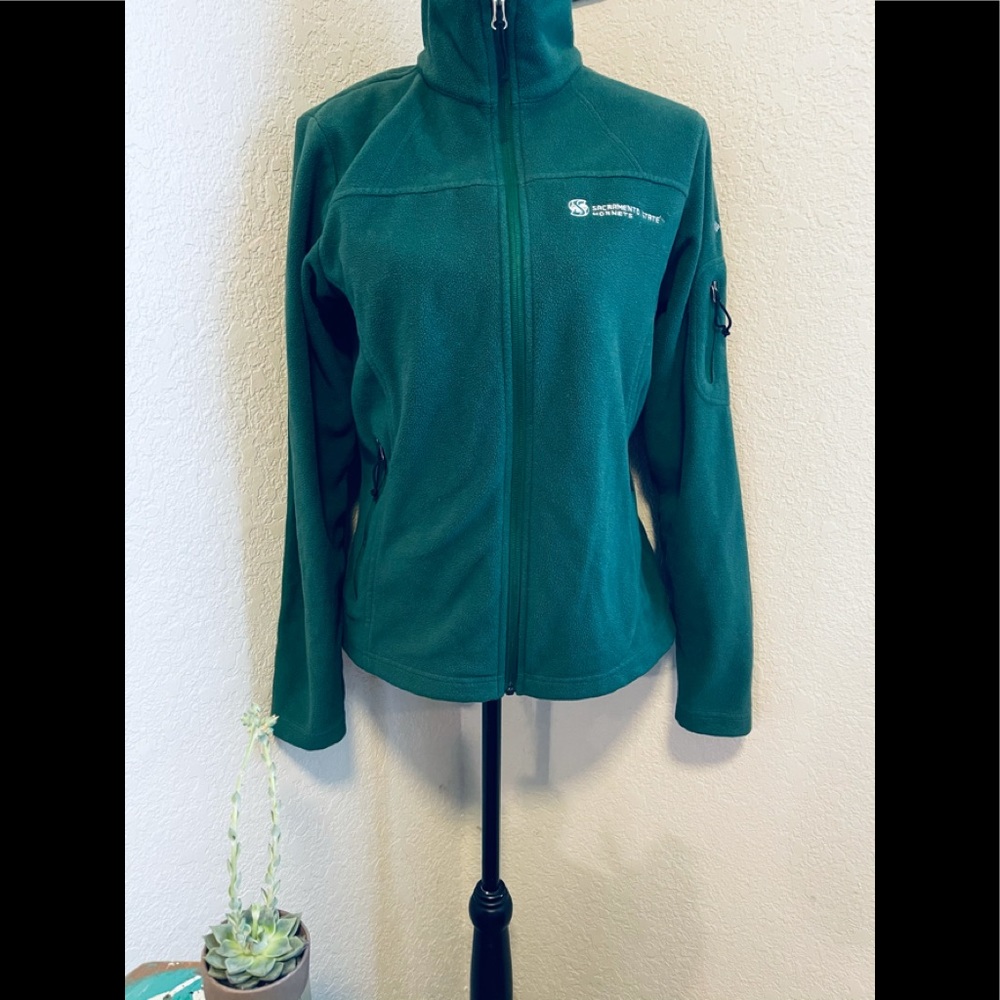 Sacramento state columbia zip up size Medium